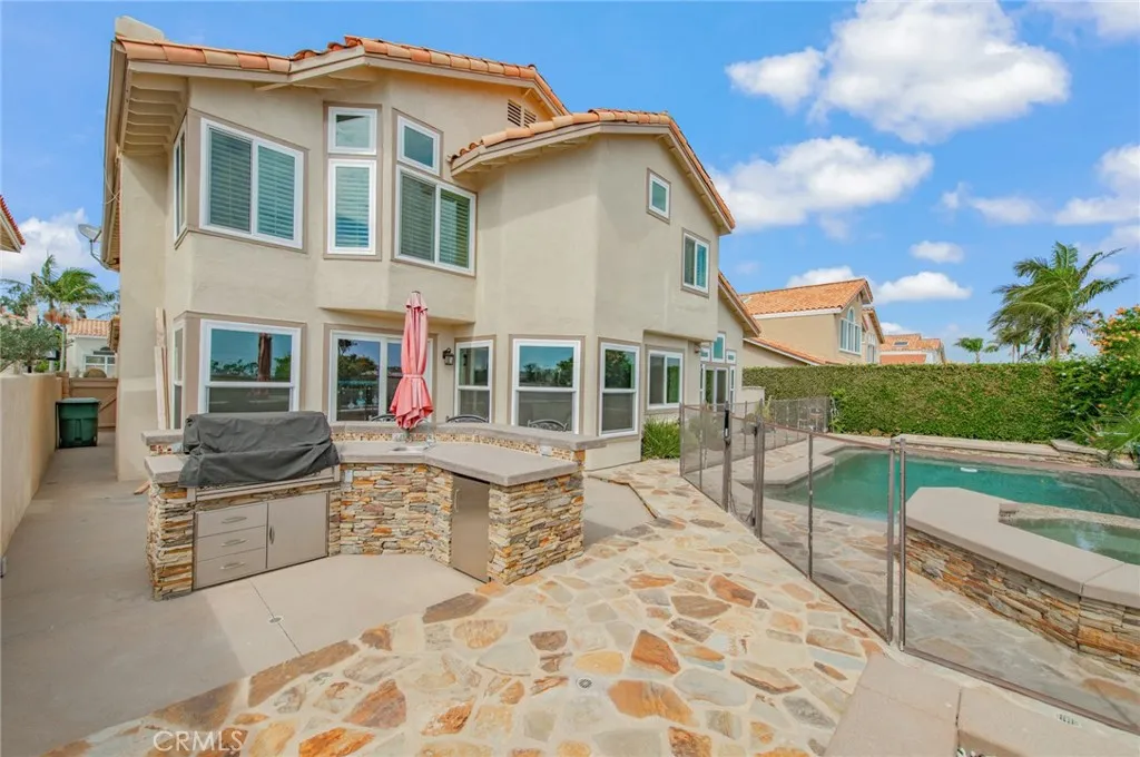 9042 Santiago Dr, Huntington Beach, California 92646 — photo 5