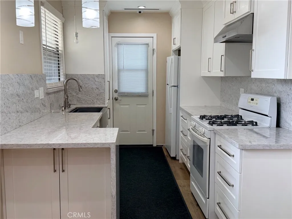 10971 Roscoe, Sun Valley, California 91352 — photo 5