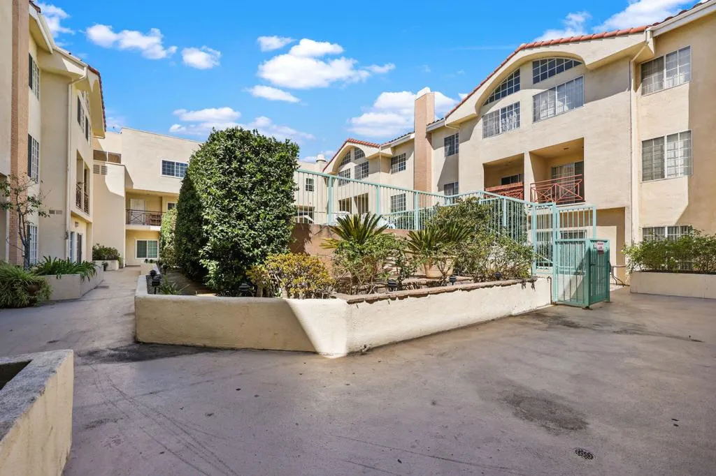 26-web-or-mls-805A6028 26-web-or-mls-805A6028