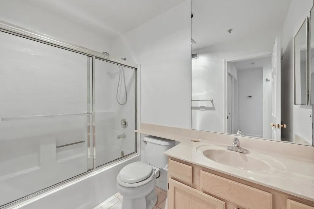 24-web-or-mls-805A6012 2 24-web-or-mls-805A6012 2