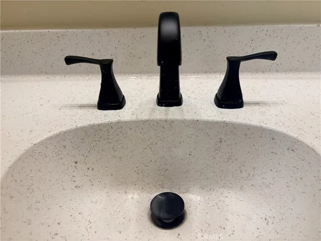 Full Bathtoom