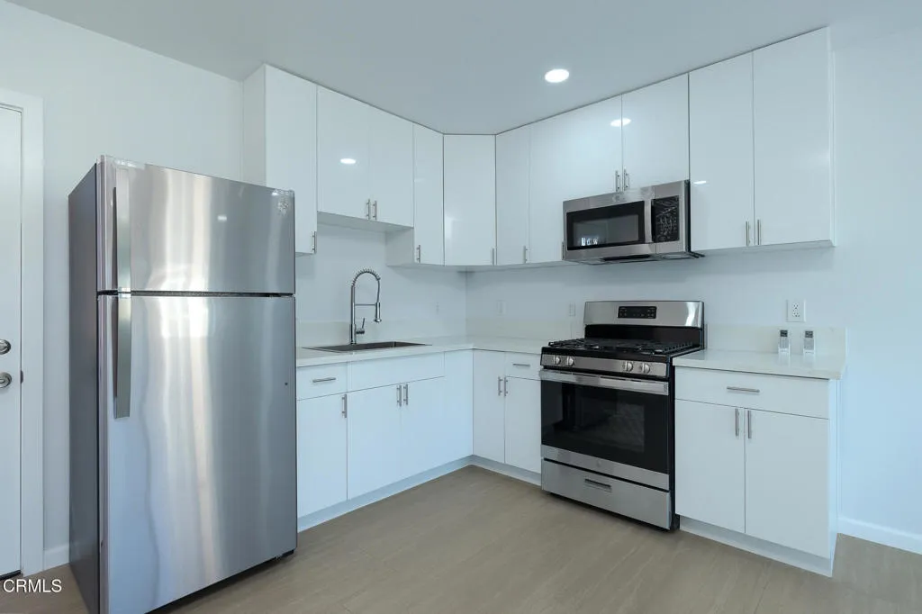 3630 S. F. St-5 3630 S. F. St-5
