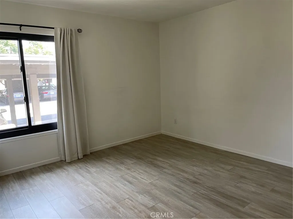 Large main bedroom with Anderson built window Large main bedroom with Anderson built window