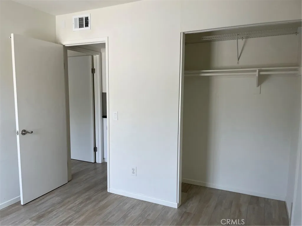 second bedroom is also has vinyl flooring second bedroom is also has vinyl flooring