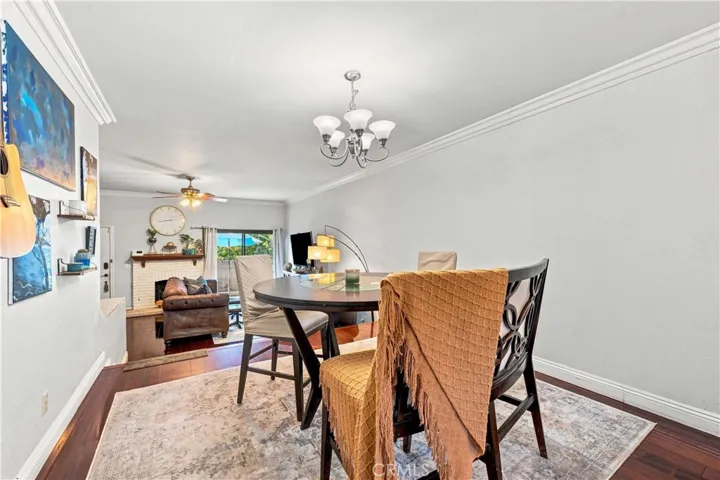 10234 Variel 5, Chatsworth, California 91311 — photo 5