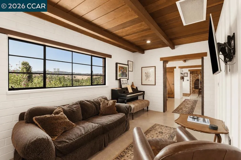 Stone Walls Painted White - Rendering