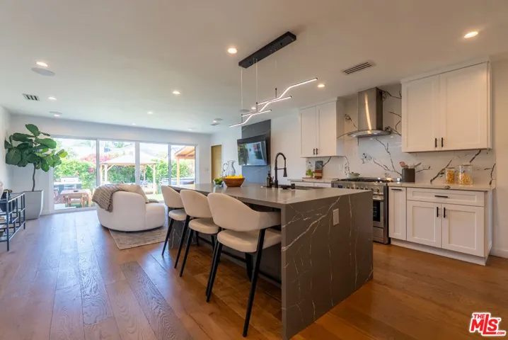 17723 Miranda Street, Encino, California 91316 — photo 4