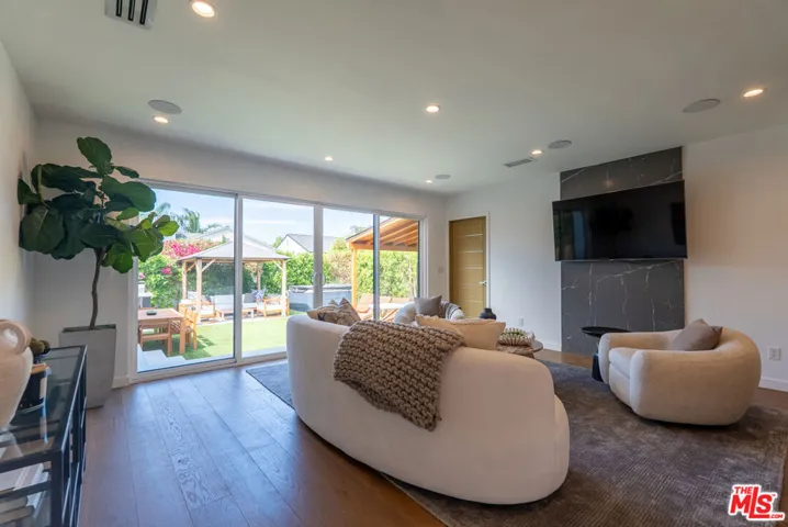 17723 Miranda Street, Encino, California 91316 — photo 5