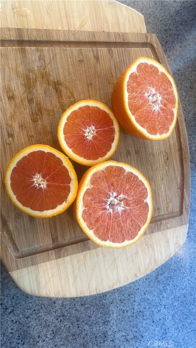 Blood Orange tree on west side produces this fruit! Blood Orange tree on west side produces this fruit!