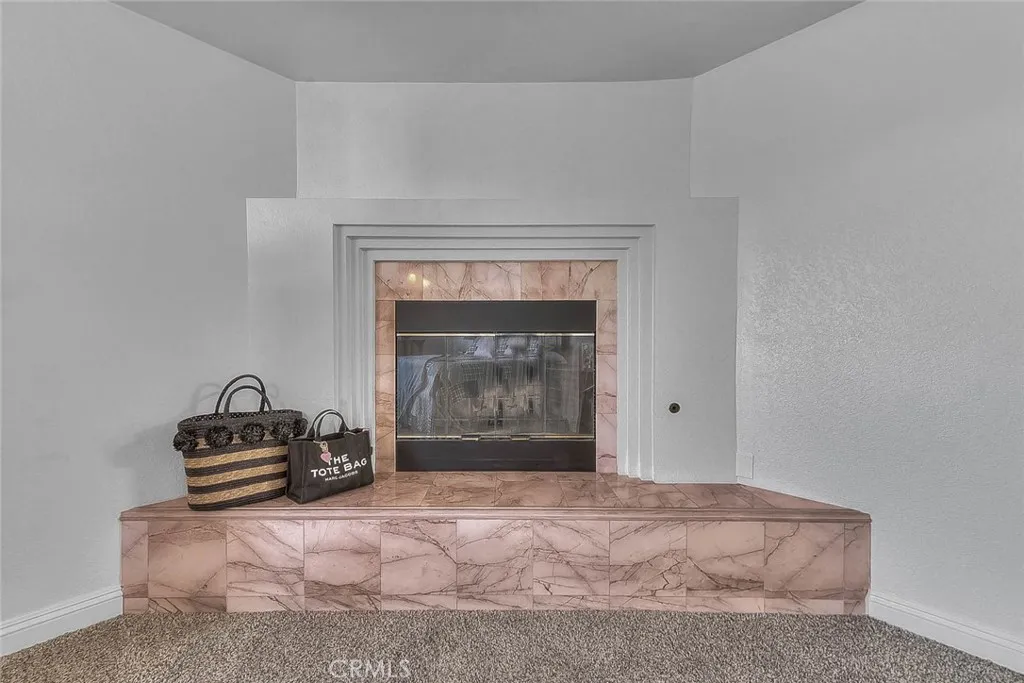 Romantic fireplace can make winter nights special Romantic fireplace can make winter nights special