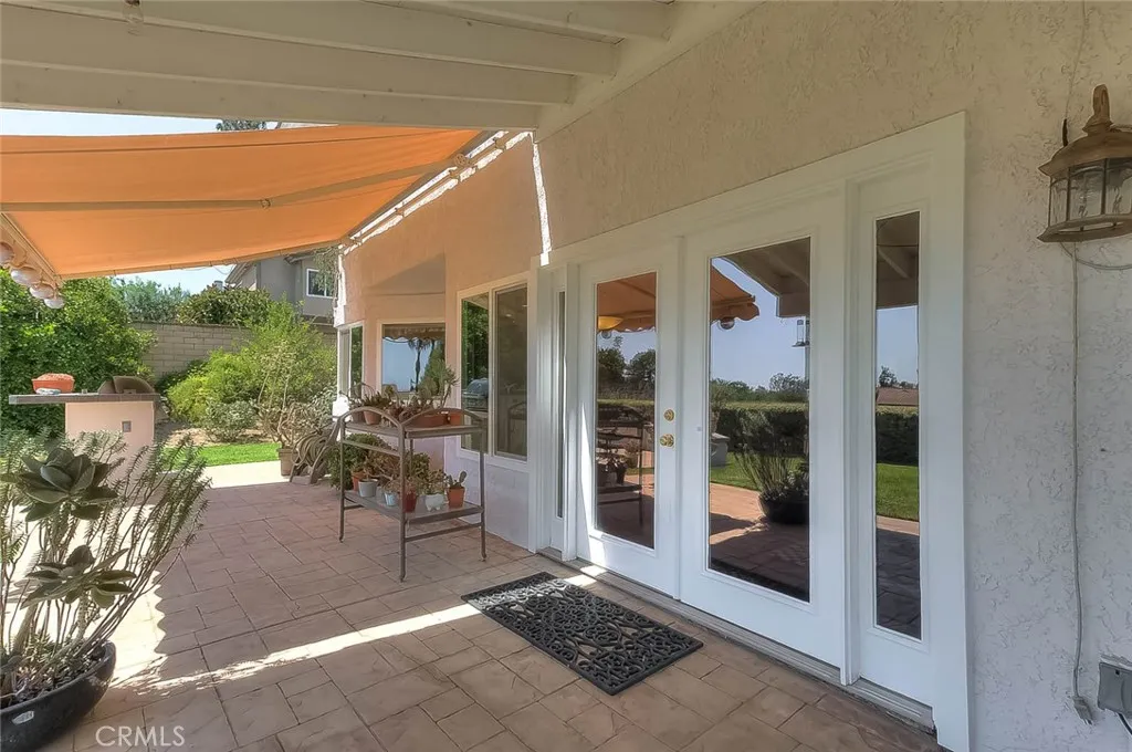 Access the patio from French doors @ the family room Access the patio from French doors @ the family room