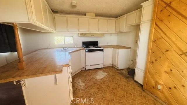 23936 Outpost Road, Apple Valley, California 92308 — photo 4