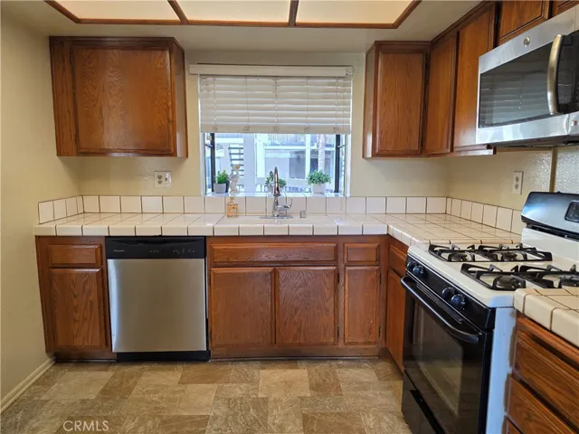 365 W Alameda, Burbank, California 91506 — photo 4