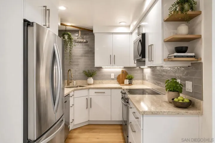 https://zimg.paragon.ice.com/ParagonImages/Property/PA/SDMLS/-533896/0/533/400/ffdf9c03b37b1ff831f41ddea1d4834f/3/44c384d8a9163ddc36e76bfadff0d919/-533896-31cd340a-2c56-4a2b-a630-152c1df5cc5c.JPG