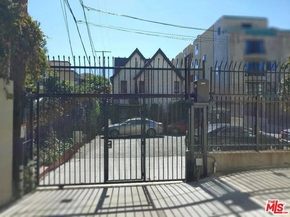 gated privacy