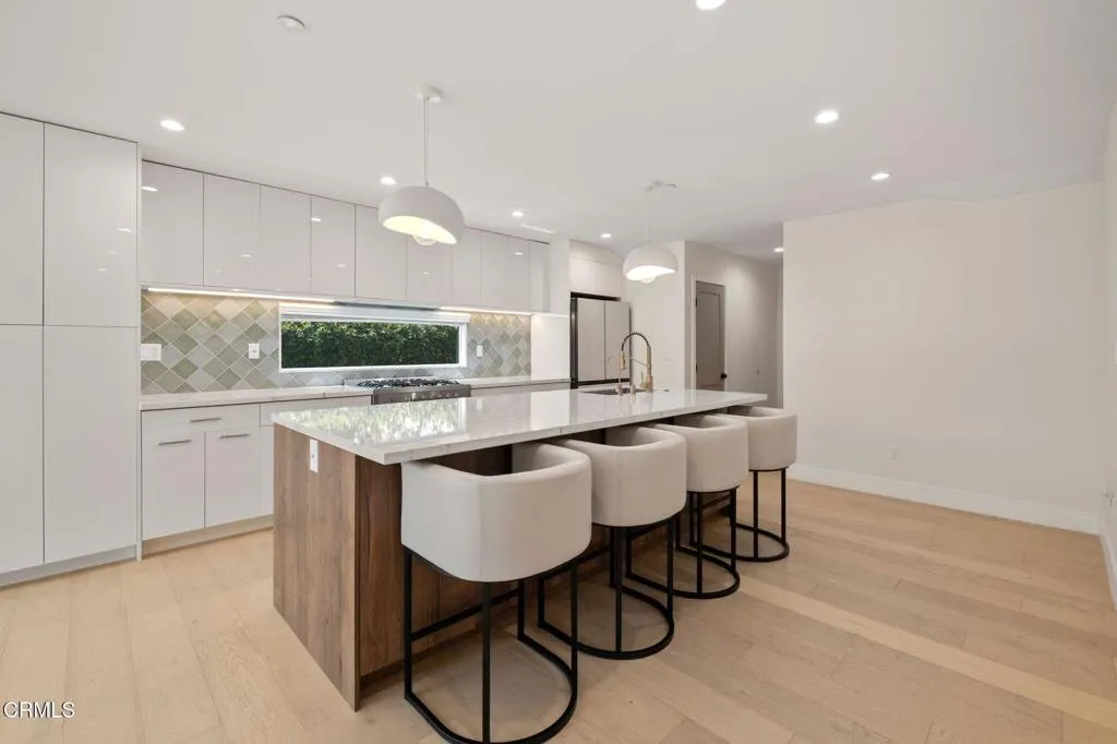 8 8