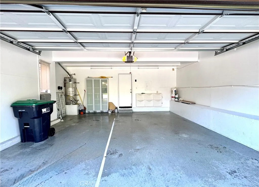2 car-garage 2 car-garage