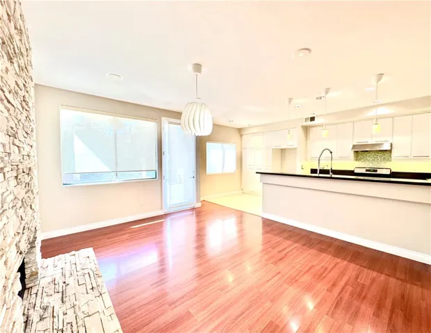 Spacious kitchen