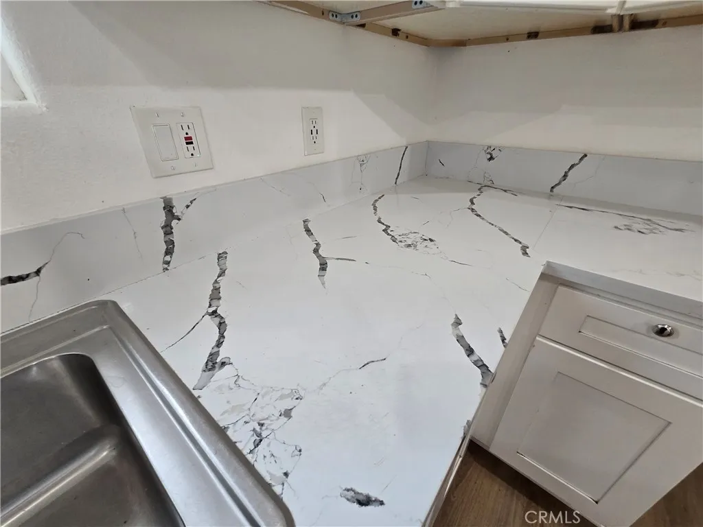 Beautiful quartz countertops Beautiful quartz countertops