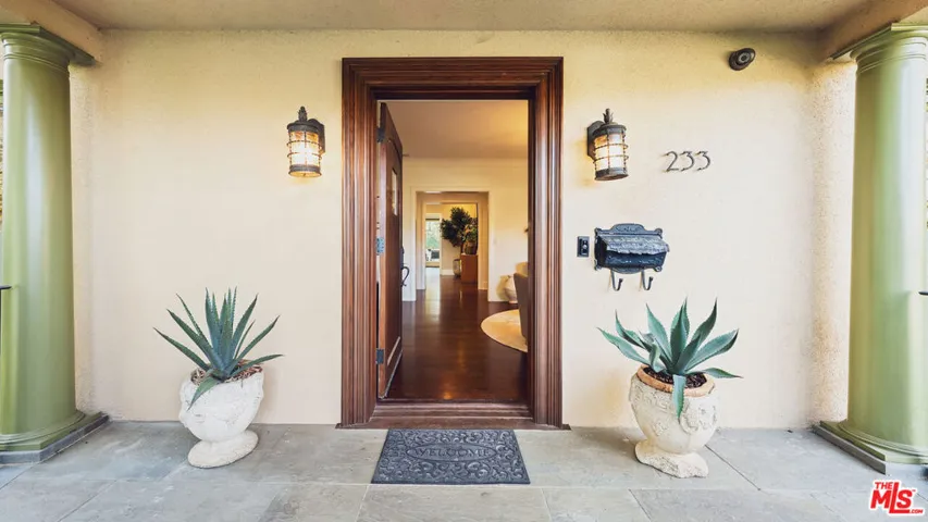 233 Marguerita Avenue, Santa Monica, California 90402 — photo 4
