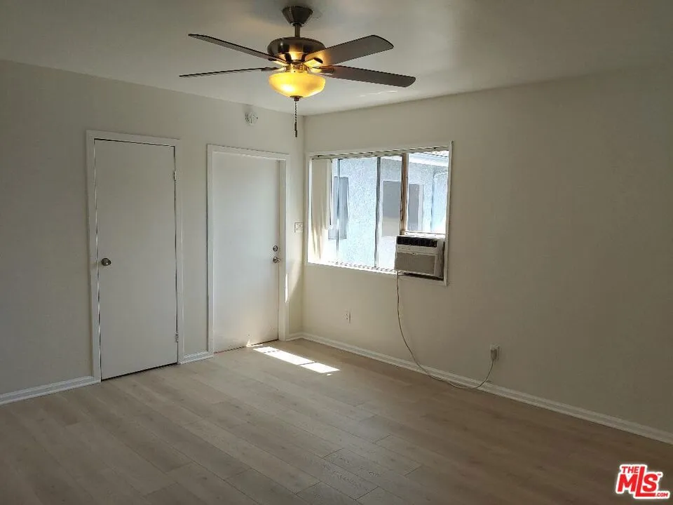 light & bright living room wit