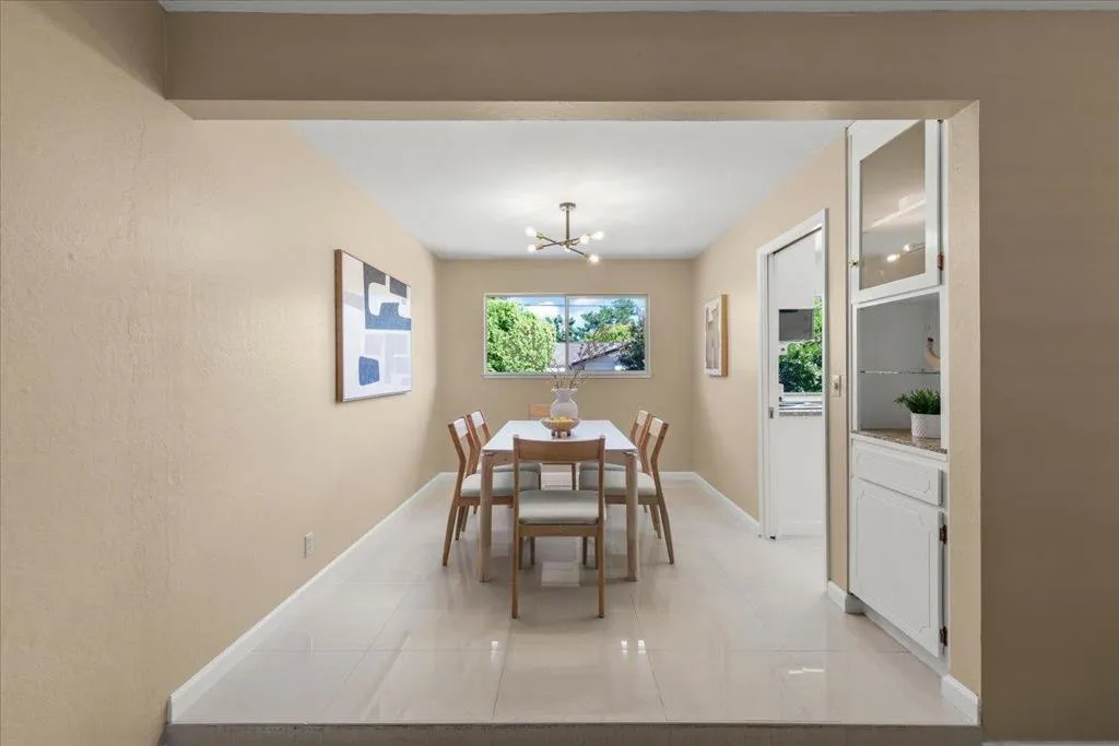 2390 Harris Court, San Jose, California 95124 — photo 5