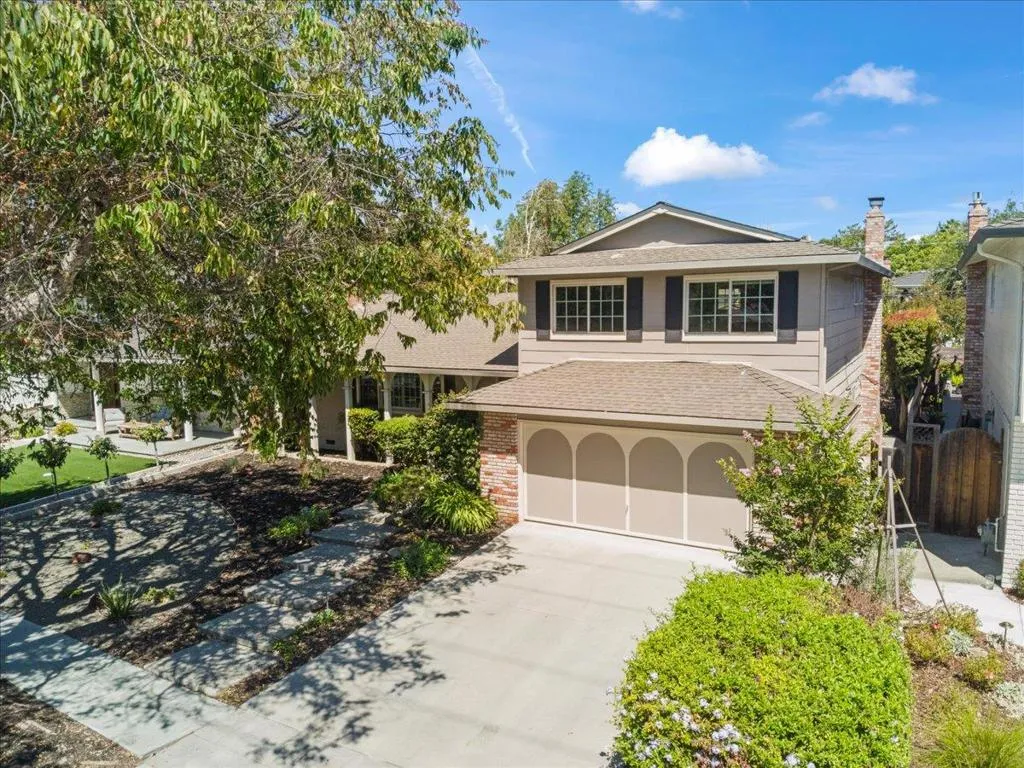 2390 Harris Ct
