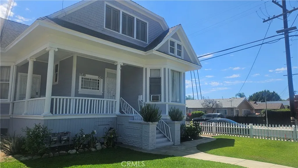 1540 W 28th
