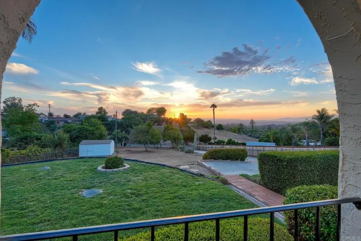 2185 Hawley Drive, Vista, California 92084 — photo 5