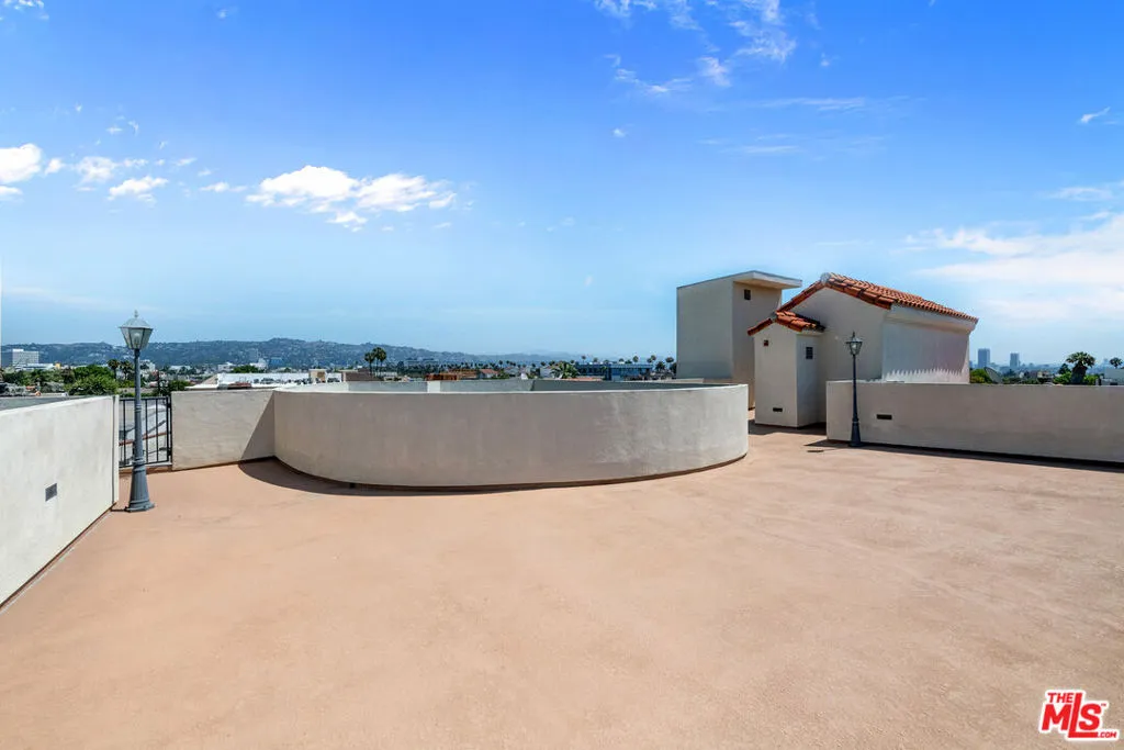 common roof deck