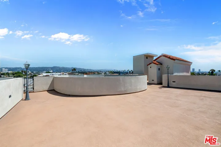 common roof deck