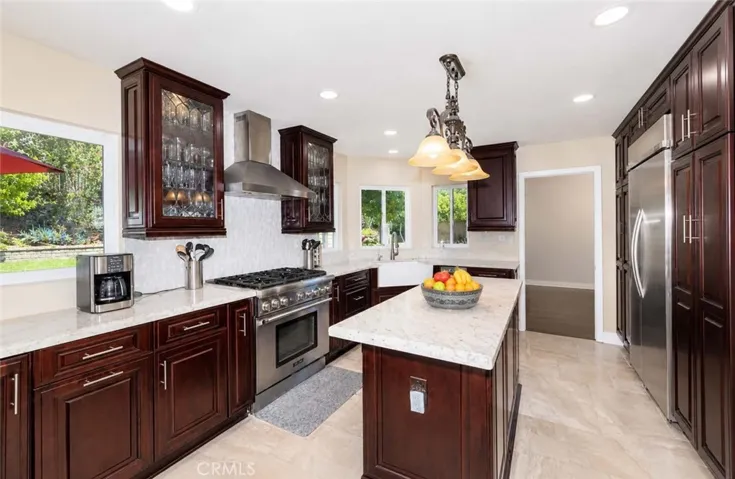 This beautifully remodeled kitchen is the actual kitchen!