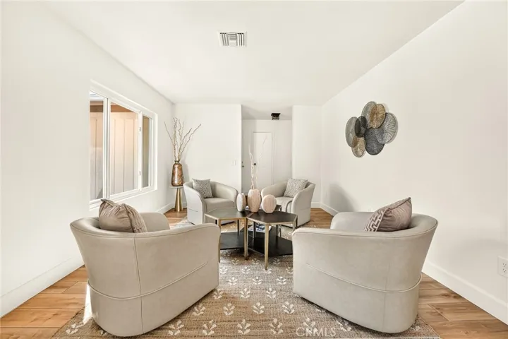 302 S San Mateo Street, Redlands, California 92373 — photo 5