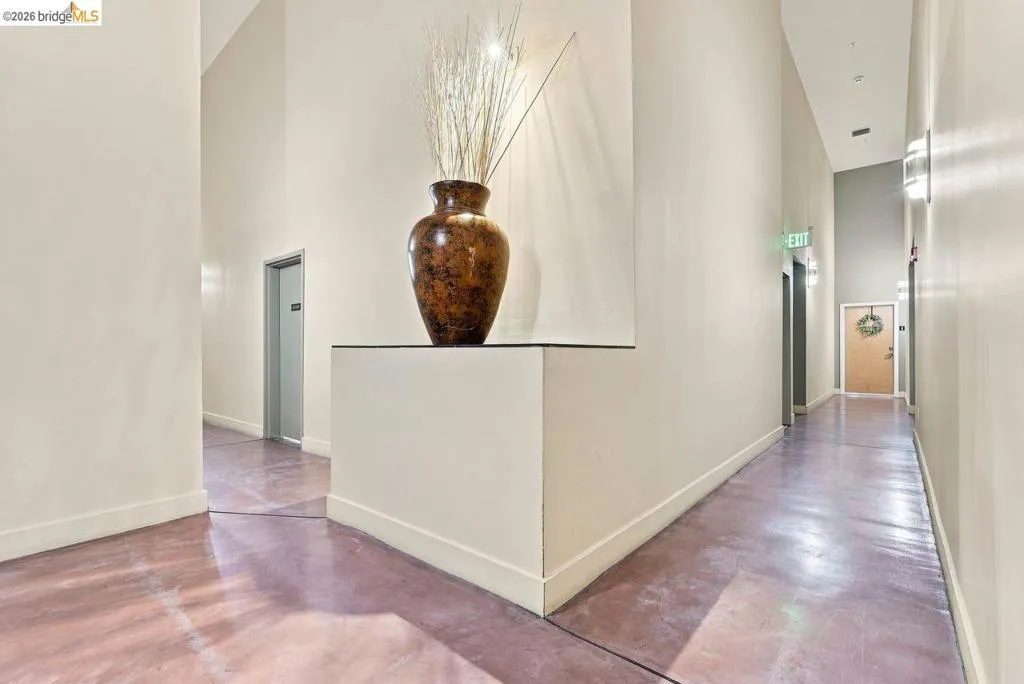 675 8th St 3, Oakland, California 94607 — photo 4