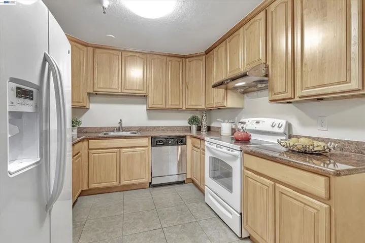 1775 Panda Way 103, Hayward, California 94541 — photo 5