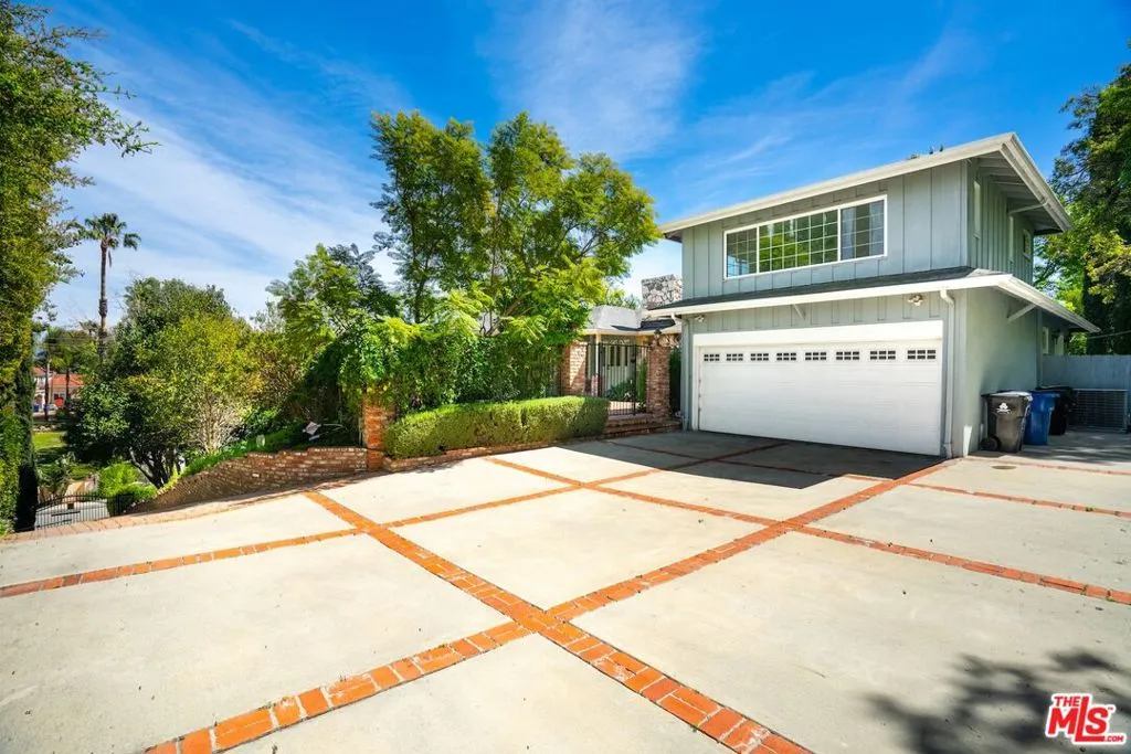 Driveway Driveway