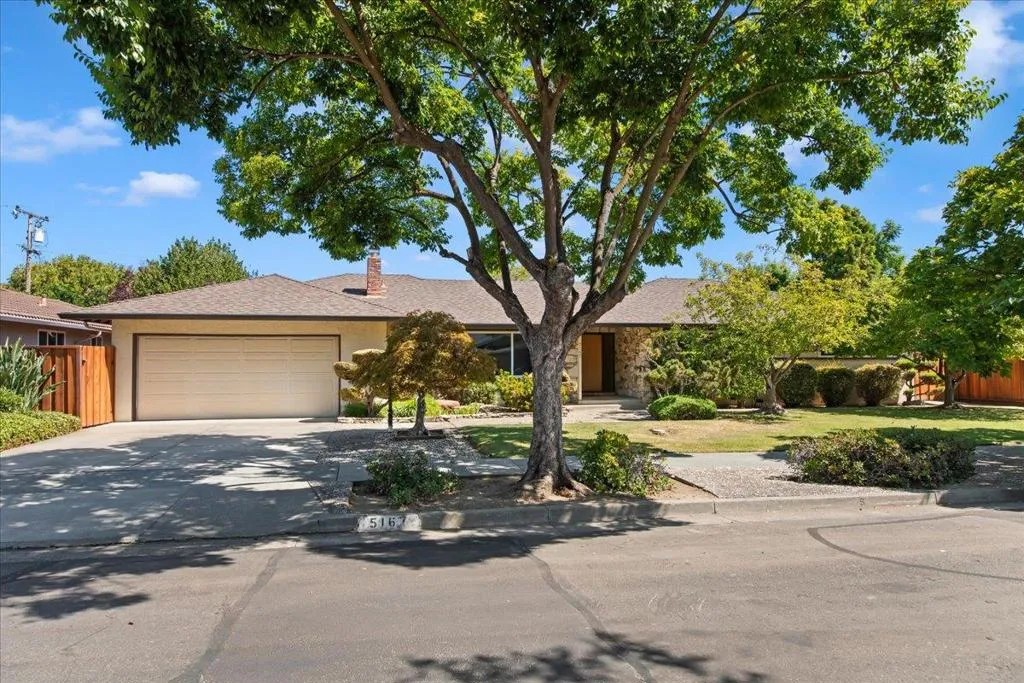 5167 Country Ln