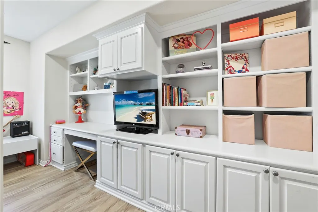 Custom Built-in for the crafty miinded Custom Built-in for the crafty miinded