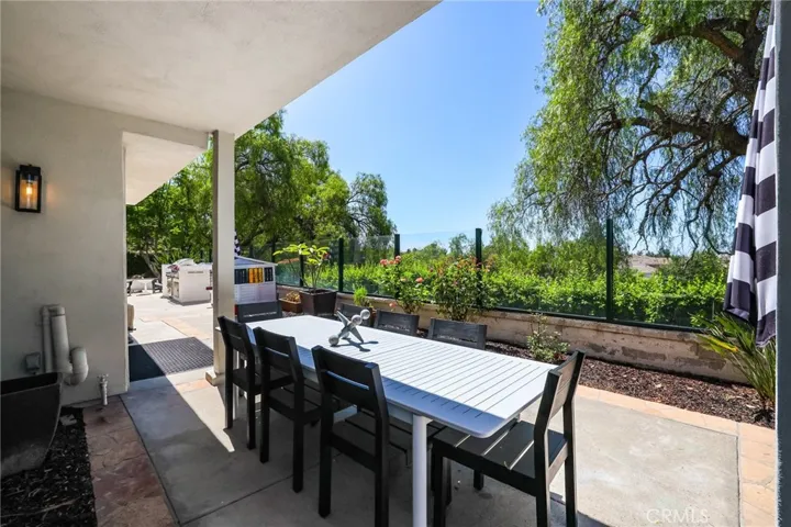 Dine Al Fresco