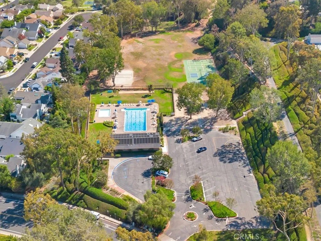 Community Pool Area with Pickle Ball- Toddler Pool and Big Pool and more!