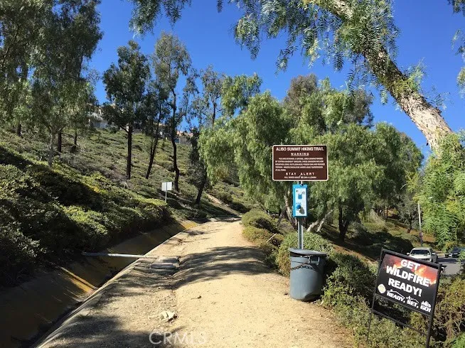 Aliso Summit Hiking Trail Enter from Highlands and Ridgeview