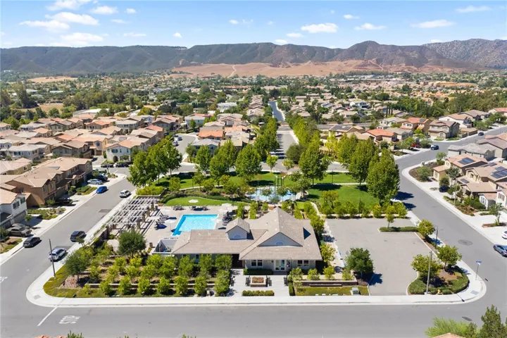 Aerial view of Santa Rosa Highland amenities and surrounding areas.
