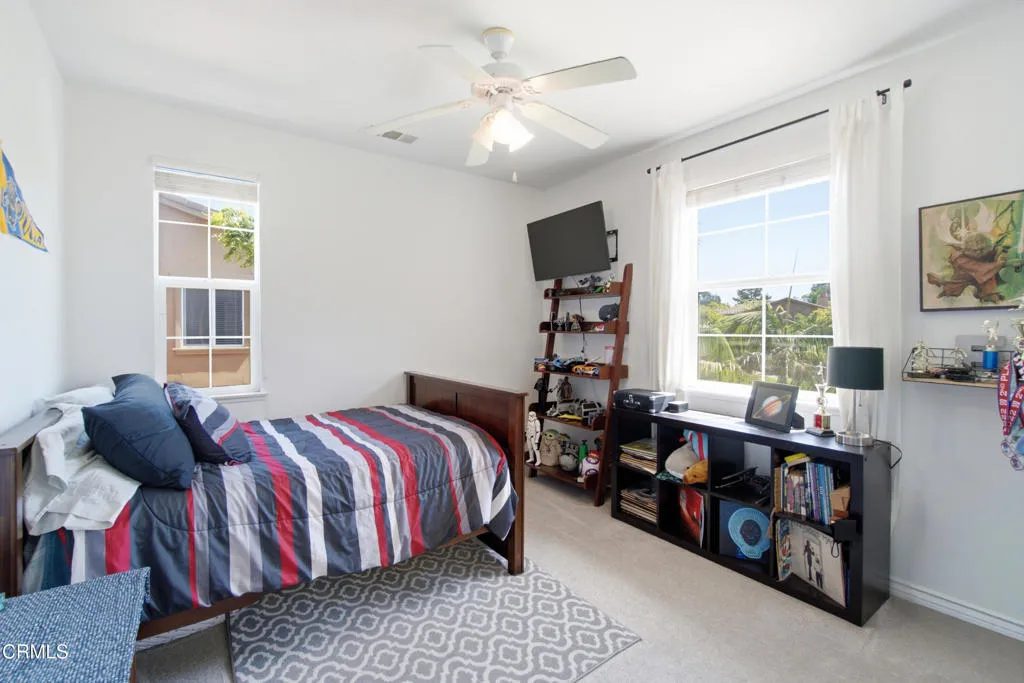 36_bedroom