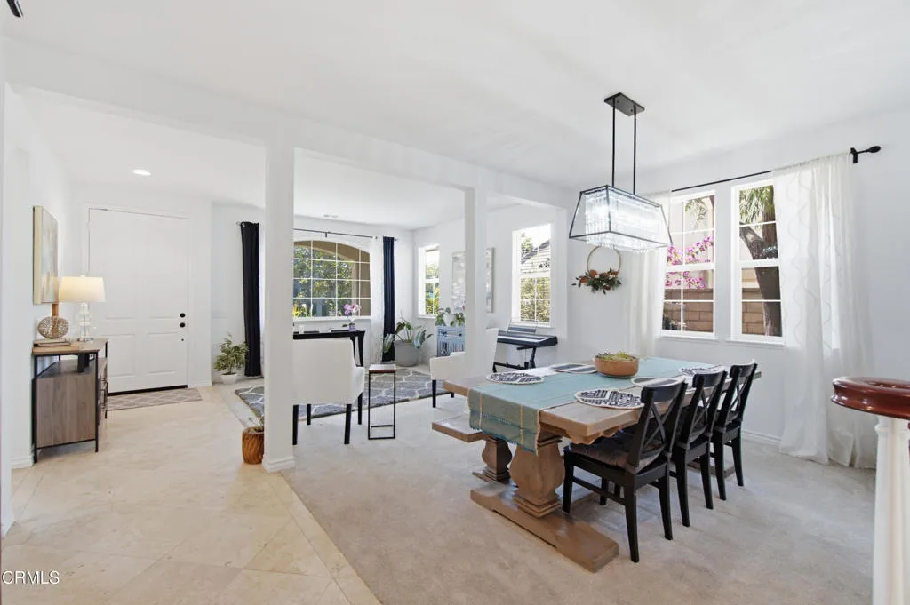 10_dining area