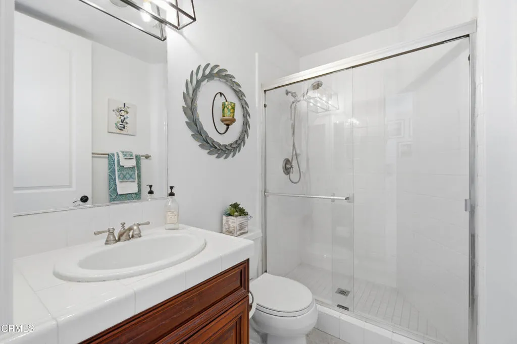 12_bathroom