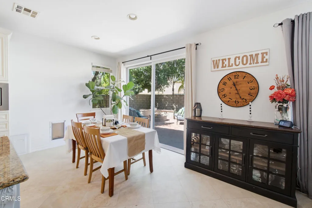 21_breakfast area