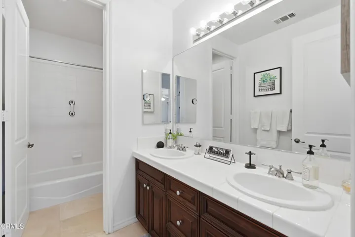 37_bathroom