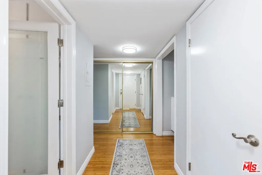 2301 S Beverly Glen Boulevard 106, Los Angeles, California 90064 — photo 5