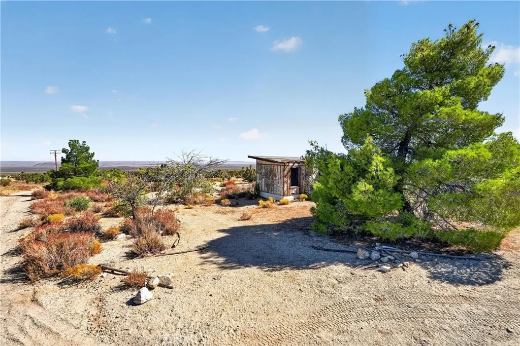 23503-e-ave-z-llano-ca-93544-240-sq-ft-cabin.jpg 23503-e-ave-z-llano-ca-93544-240-sq-ft-cabin.jpg