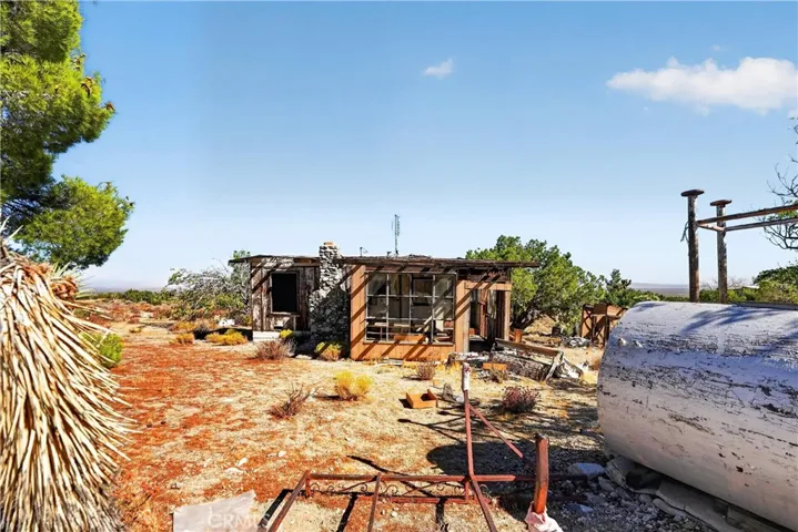 23503-e-ave-z-llano-ca-93544-cabin-side-view.jpg